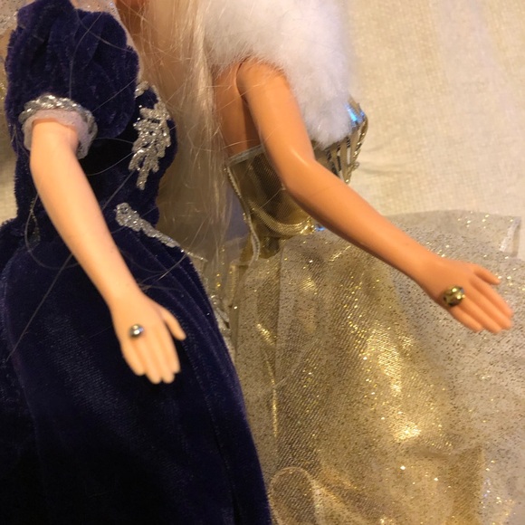 Lot of 2 Barbie Collectible Millennium dolls. - Picture 10 of 10